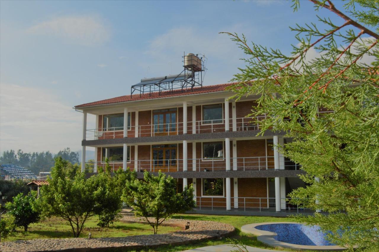 Runaway Eco Hotel Carhuaz Buitenkant foto